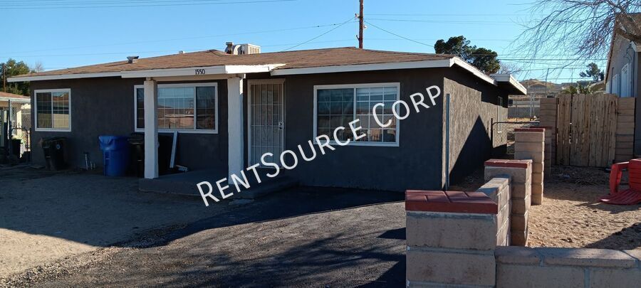 1550 Nancy St in Barstow, CA - Building Photo