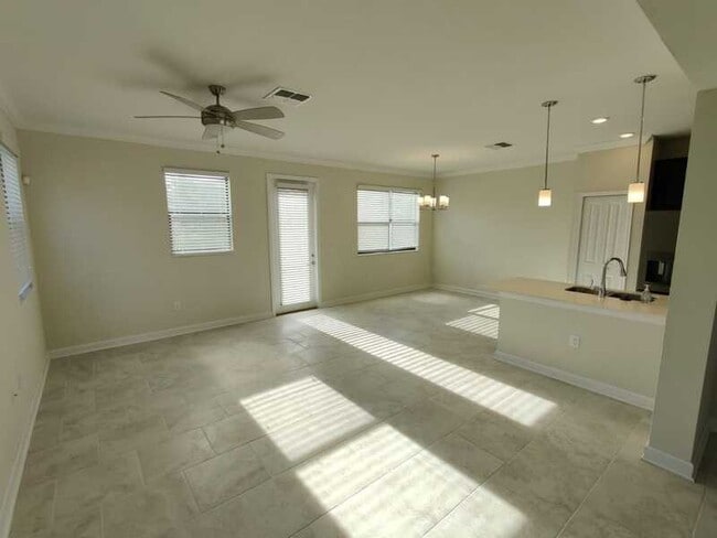 1242 Sandwedge St in Four Corners, FL - Building Photo - Building Photo