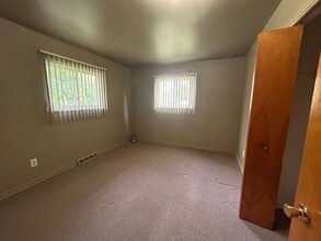 248 E Drahner Rd in Oxford, MI - Building Photo - Building Photo