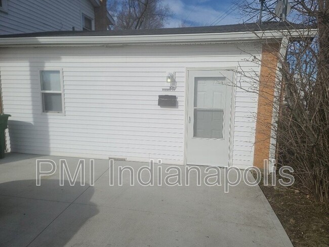 property at 1902 Rosemont Ave