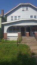 2253 Summit St in Columbus, OH - Building Photo - Building Photo