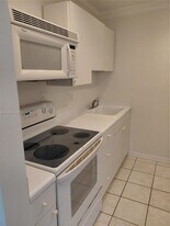 731 Hummingbird Way in North Palm Beach, FL - Building Photo