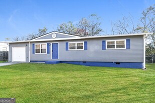 1135 Pontiac Cir in Austell, GA - Building Photo