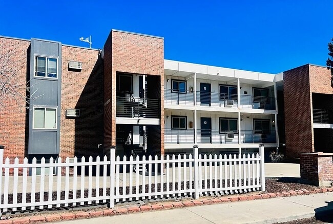 property at 980 S Dexter St