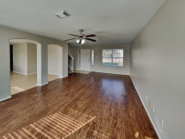 3914 Ridge Canyon Rd in Baytown, TX - Foto de edificio - Building Photo