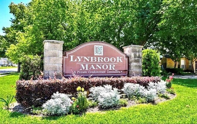11201 Lynbrook Dr