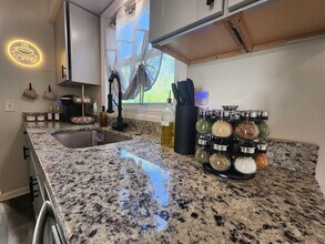 2464 Greenfield Rd in Berkley, MI - Building Photo - Building Photo