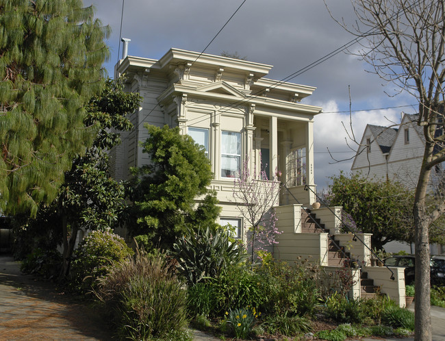 5564-5566 Marshall St in Emeryville, CA - Foto de edificio - Building Photo