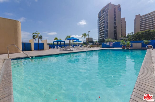 property at 4316 Marina City Dr