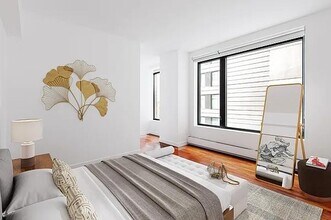 505 Greenwich St in New York, NY - Building Photo - Building Photo