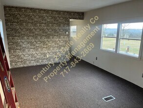 31 Pine Ridge Rd in East Berlin, PA - Building Photo - Building Photo