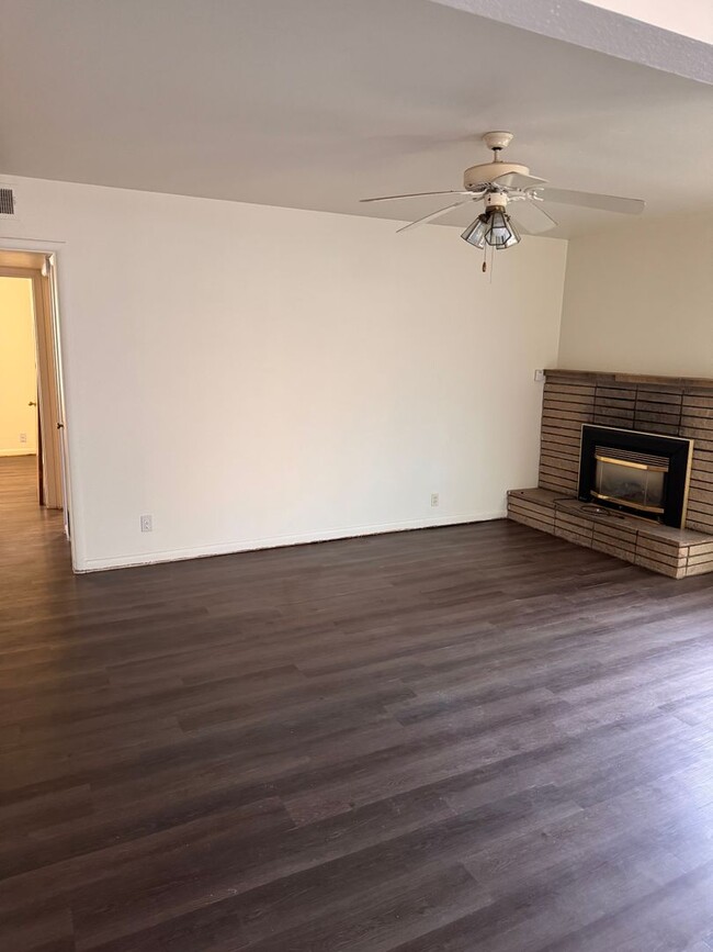 215 W Oak Ave in Flagstaff, AZ - Building Photo - Building Photo