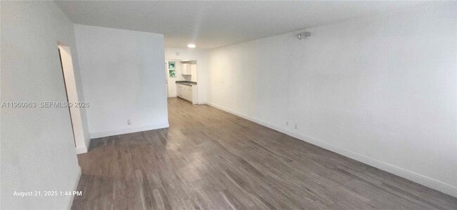 1050 98th St in Bay Harbor Islands, FL - Building Photo - Building Photo