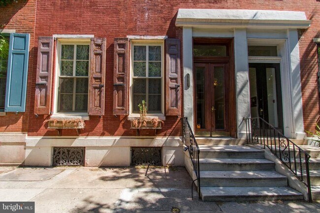 1823 Pine St in Philadelphia, PA - Building Photo - Building Photo