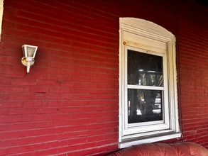 3xx N 1st Ave in Coatesville, PA - Building Photo - Building Photo