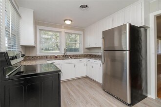 840 N Florida Ave in DeLand, FL - Building Photo - Building Photo