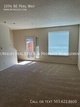 1094 NE Perl Way in Hillsboro, OR - Building Photo - Building Photo