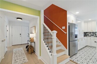 4909 Glenwhite Dr in Duluth, GA - Foto de edificio - Building Photo