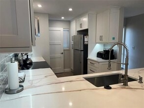 1523 E Hillsboro Blvd in Deerfield Beach, FL - Building Photo - Building Photo