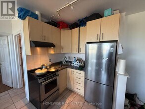 3635 Dundas St W in Toronto, ON - Building Photo - Building Photo