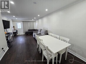 23 Benrubin Dr in Toronto, ON - Building Photo - Building Photo