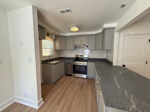 104 Perry Dr in Charlottesville, VA - Building Photo - Building Photo