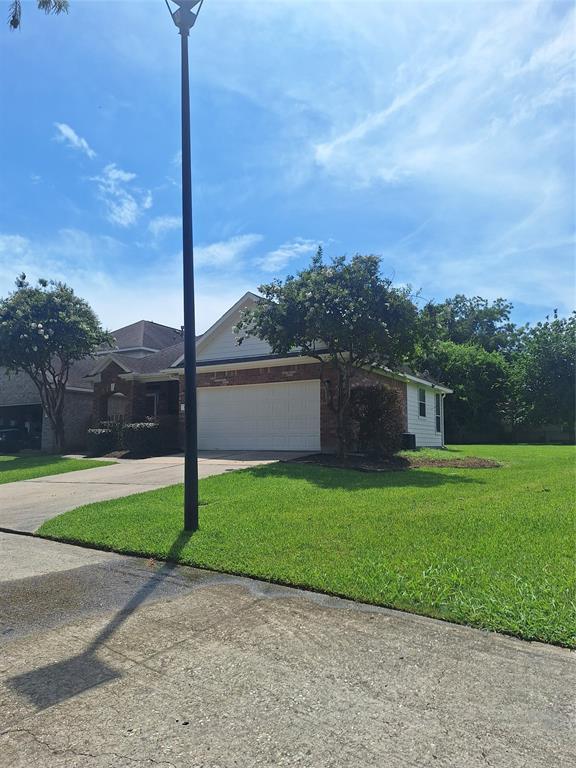 153 Snug Harbor Dr in Montgomery, TX - Building Photo - Building Photo