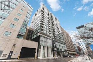 199 Slater St. in Ottawa, ON - Building Photo