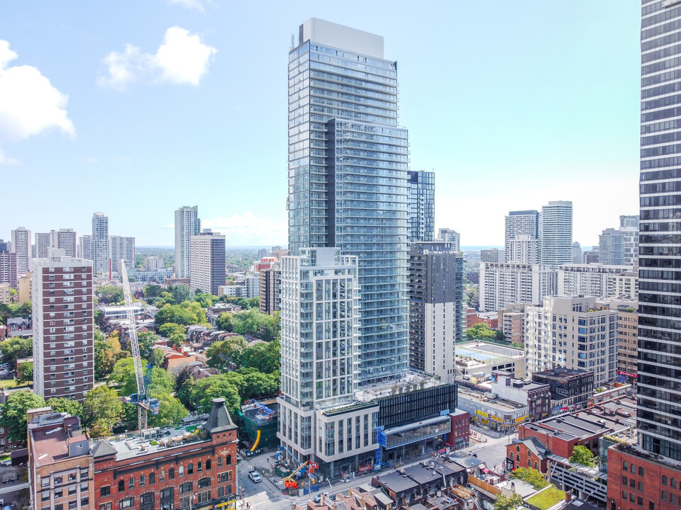 The Gloucester on Yonge in Toronto, ON - Building Photo