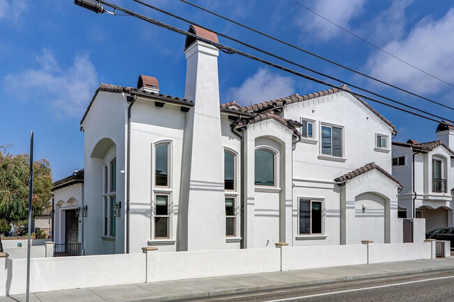 2200 Nelson Ave in Redondo Beach, CA - Building Photo - Building Photo