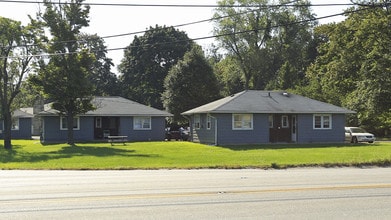 Limberlost Efficiencies in Painesville, OH - Foto de edificio - Building Photo