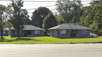 Limberlost Efficiencies in Painesville, OH - Building Photo - Building Photo