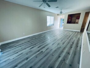 2512 Celestial Light Dr in Henderson, NV - Building Photo - Building Photo