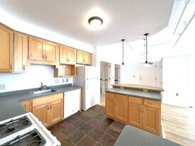 108 W Wells St in Milwaukee, WI - Building Photo