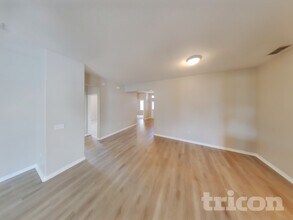 10744 Carloway Hills Dr in Wimauma, FL - Building Photo - Building Photo