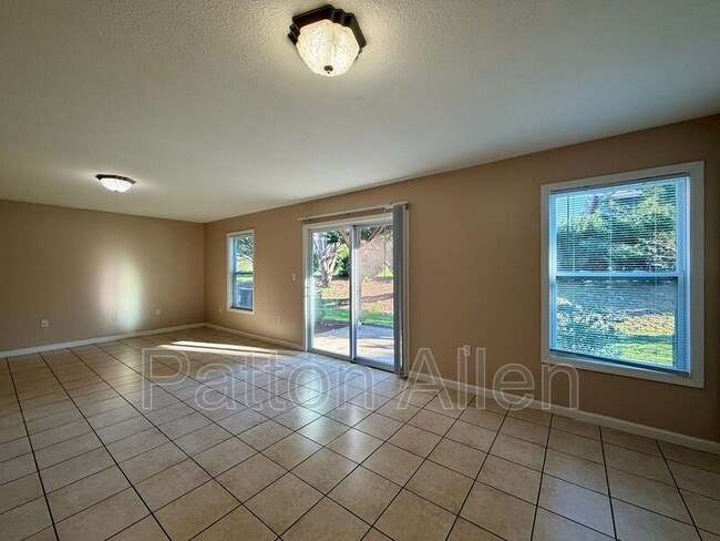 10 Zell Ln in Weaverville, NC - Building Photo - Building Photo