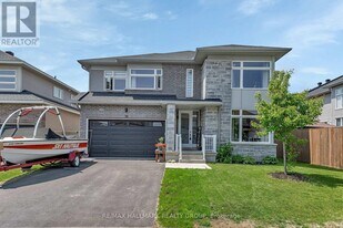 78 Dunlop Rd in Carleton Place, ON - Building Photo