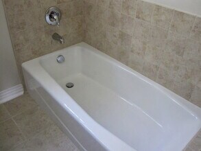 1250 Edris Dr, Unit 2 in Los Angeles, CA - Building Photo - Building Photo