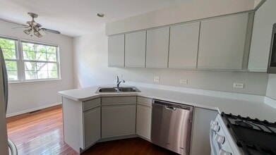 2473 Frost Dr in Aurora, IL - Building Photo - Building Photo