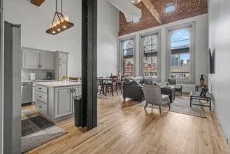 1555 California St in Denver, CO - Building Photo - Building Photo