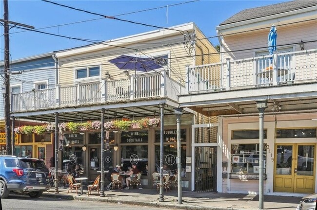 property at 3121 Magazine St