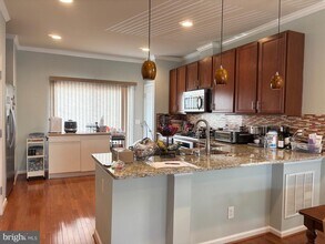 9462 Canonbury Square in Fairfax, VA - Building Photo - Building Photo