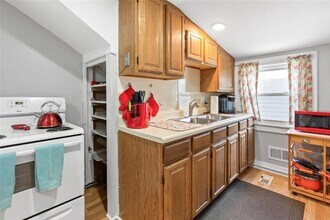 939 E 3rd St, Unit 3 in Royal Oak, MI - Foto de edificio - Building Photo