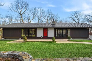 16 Park Hill Terrace in Dobbs Ferry, NY - Building Photo