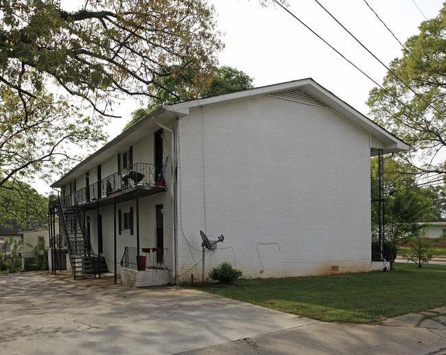 Marina Apartments in Atlanta, GA - Building Photo - Building Photo