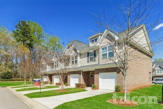 2062 Aragon Lane in Gastonia, NC - Building Photo - Building Photo