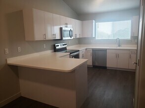 572 S 100 W in Springville, UT - Building Photo - Building Photo