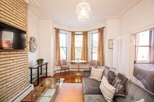 282 Washington St, Unit 3 in Brookline, MA - Building Photo