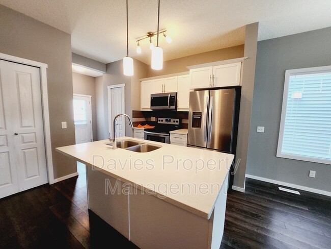 8209-8217 217 St NW in Edmonton, AB - Building Photo - Building Photo