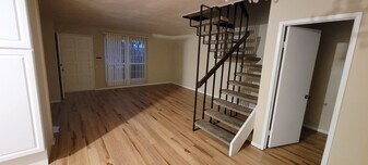 9604 Caminito del Feliz in San Diego, CA - Building Photo